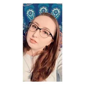 Meet your Posher, Leah